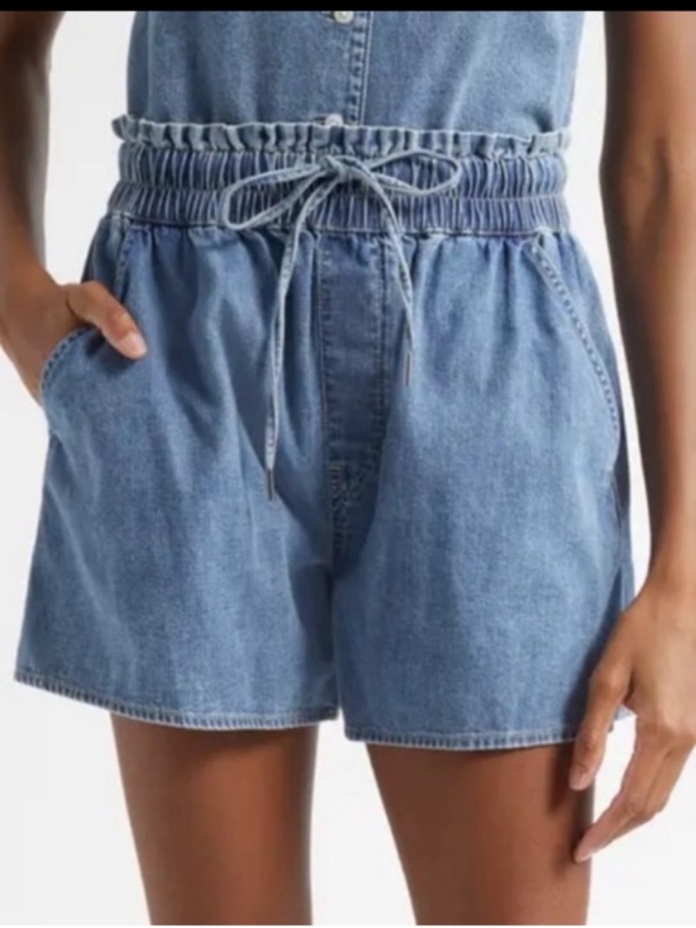 NEW Veronica Beard Nessie Denim Shorts. Drawstrings Waist. 100% Cotton. Size S